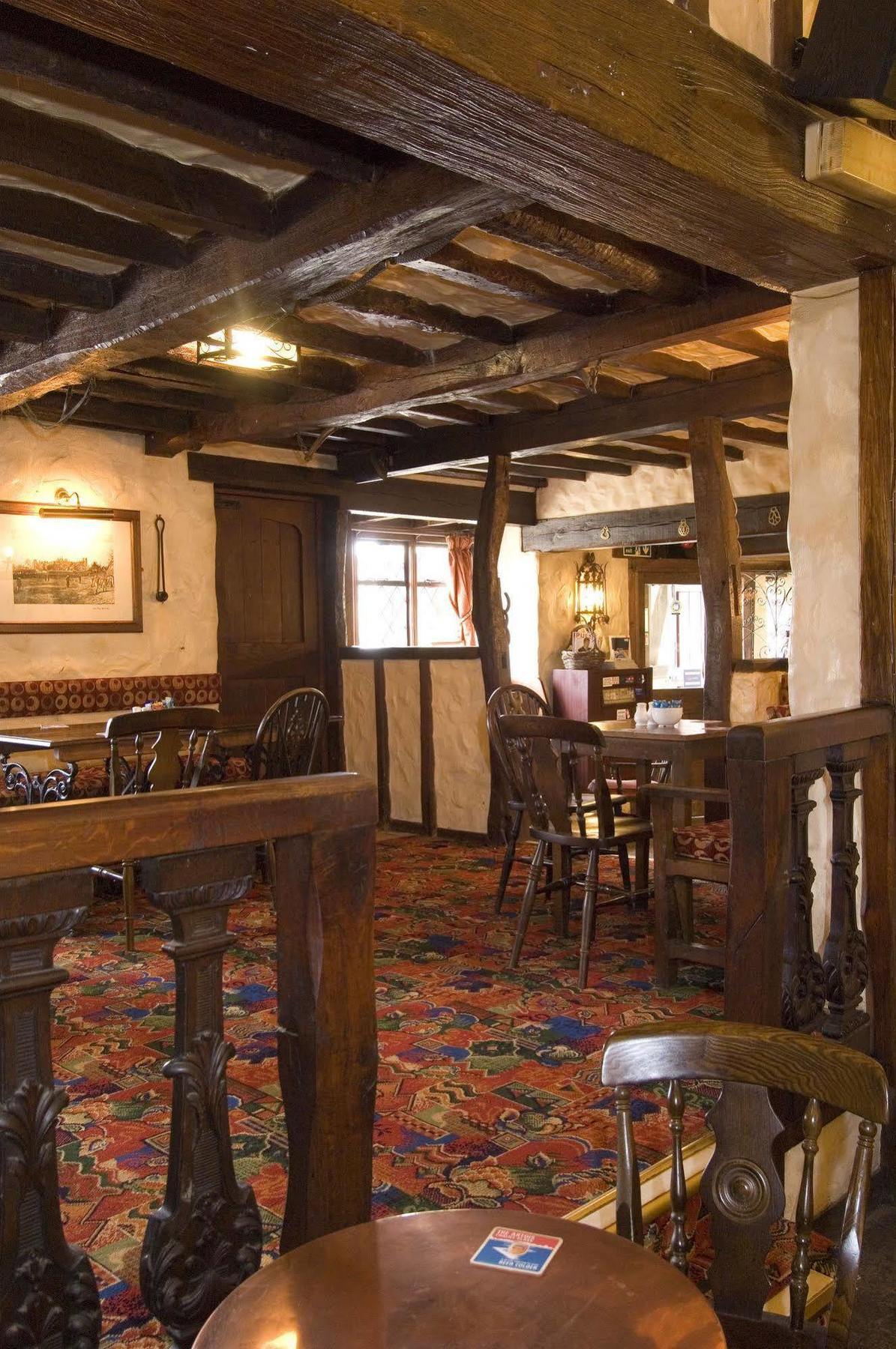 The Horseshoe Inn Herstmonceux Exterior photo