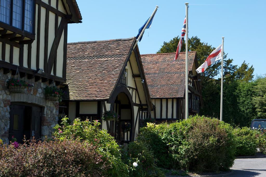 The Horseshoe Inn Herstmonceux Exterior photo